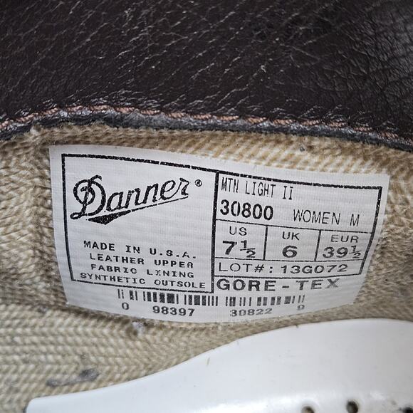 Danner Mountain Light II Women’s Size 7.5 Hiking Boots Brown Leather Green Laces - Picture 7 of 7